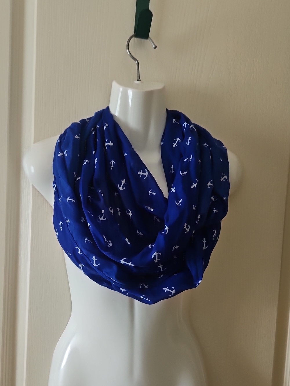 Island Botique Infinity Scarf Anchors Royal Blue NWT Versatile Design
